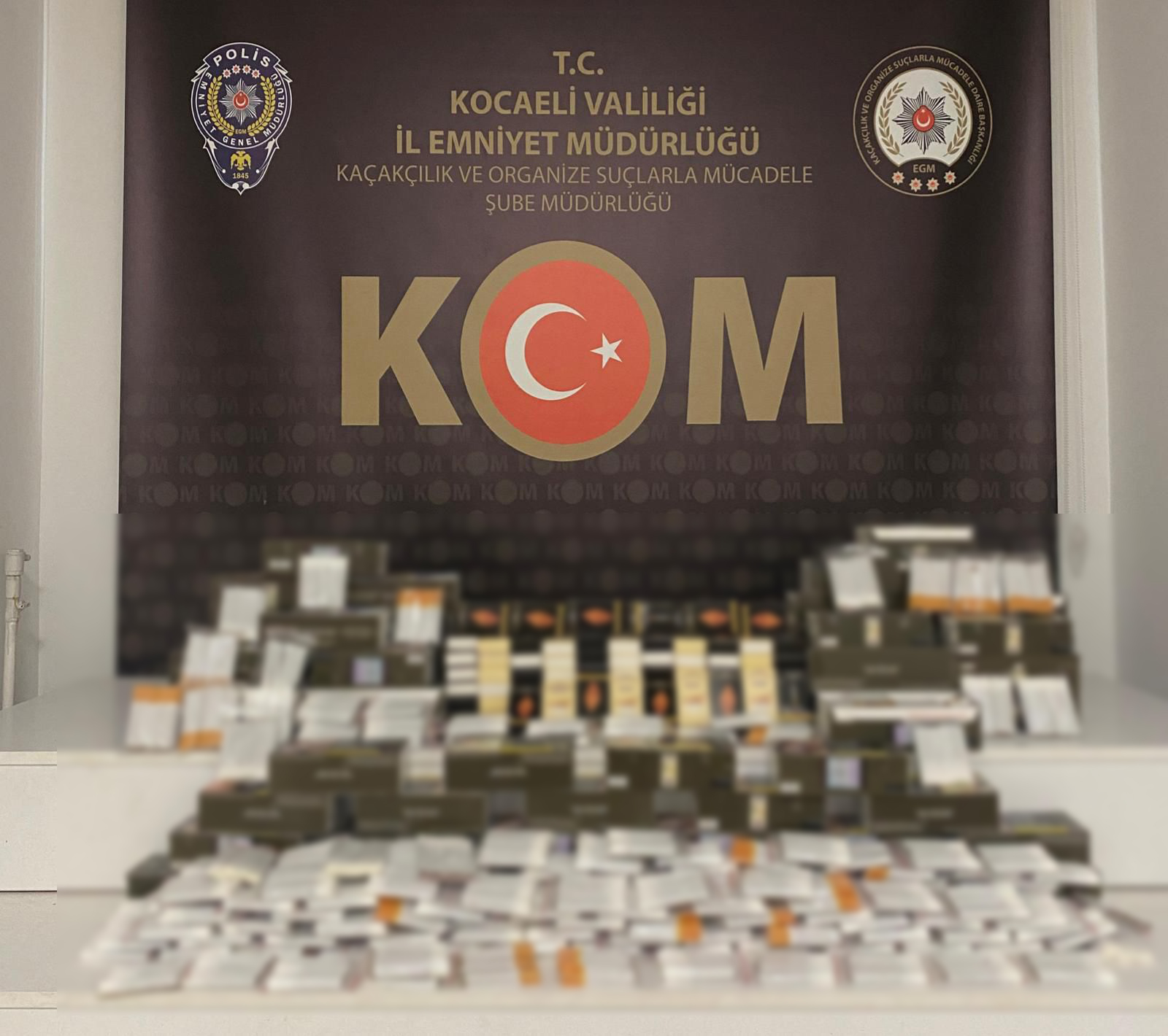 İzmit'te Kaçak Tütün Operasyonu: 21.500 Makaron Ele Geçirildi