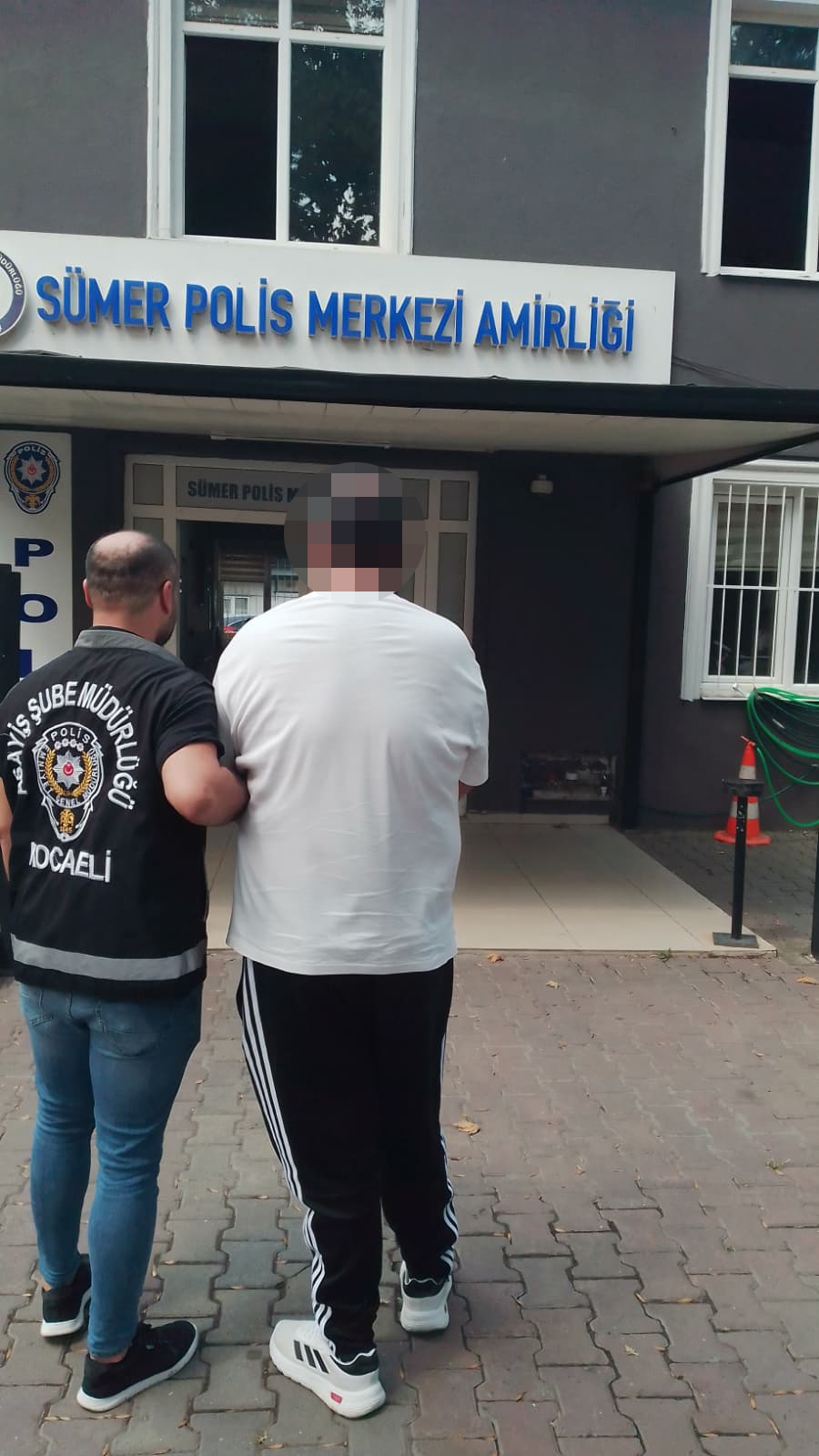 Kocaeli'de Uyuşturucu Suçundan Aranan Şahıs Yakalandı
