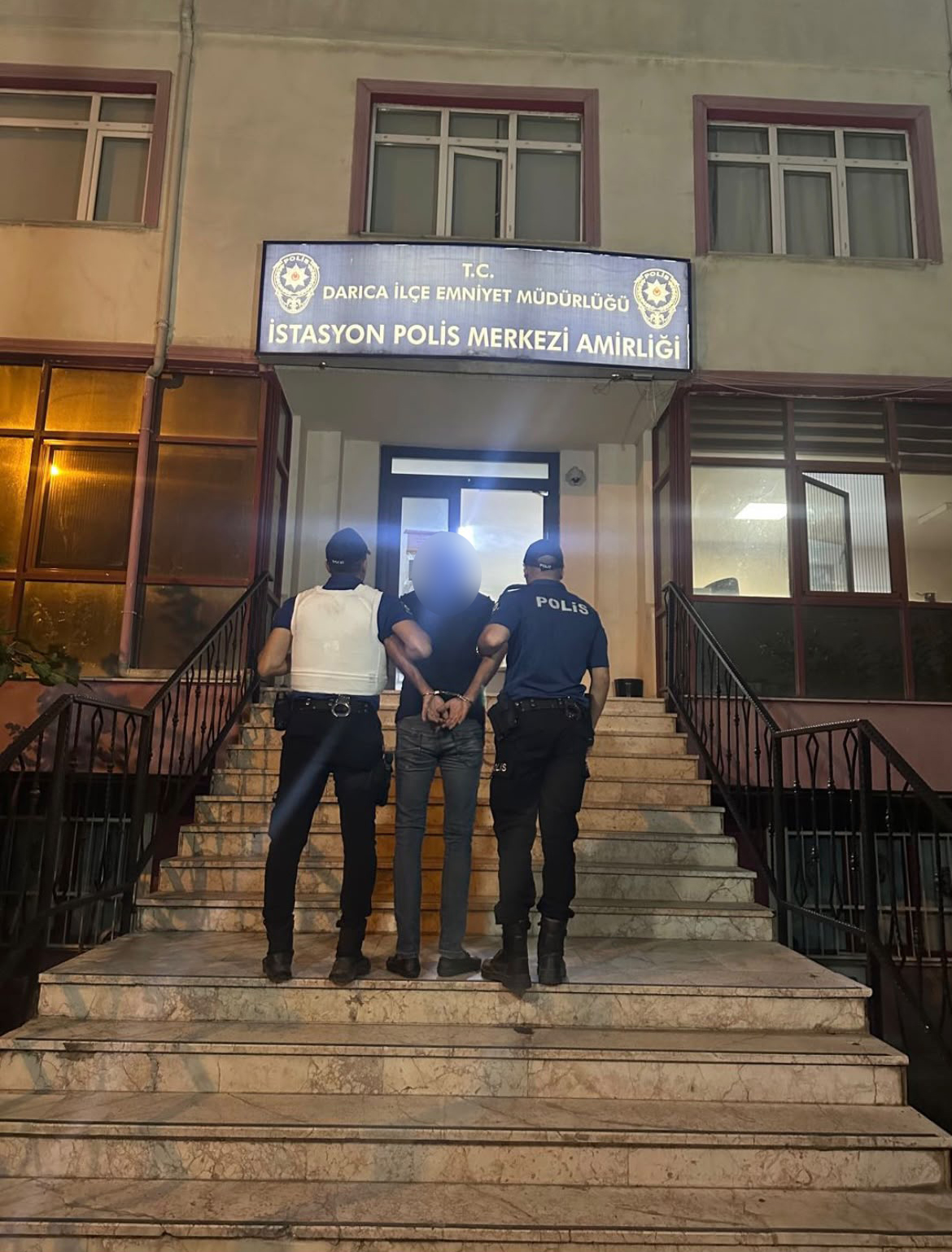 Kocaeli'de Dolandırıcılık Suçundan 16 Yıl 8 Ay Hapis Cezası Bulunan N.O. Yakalandı