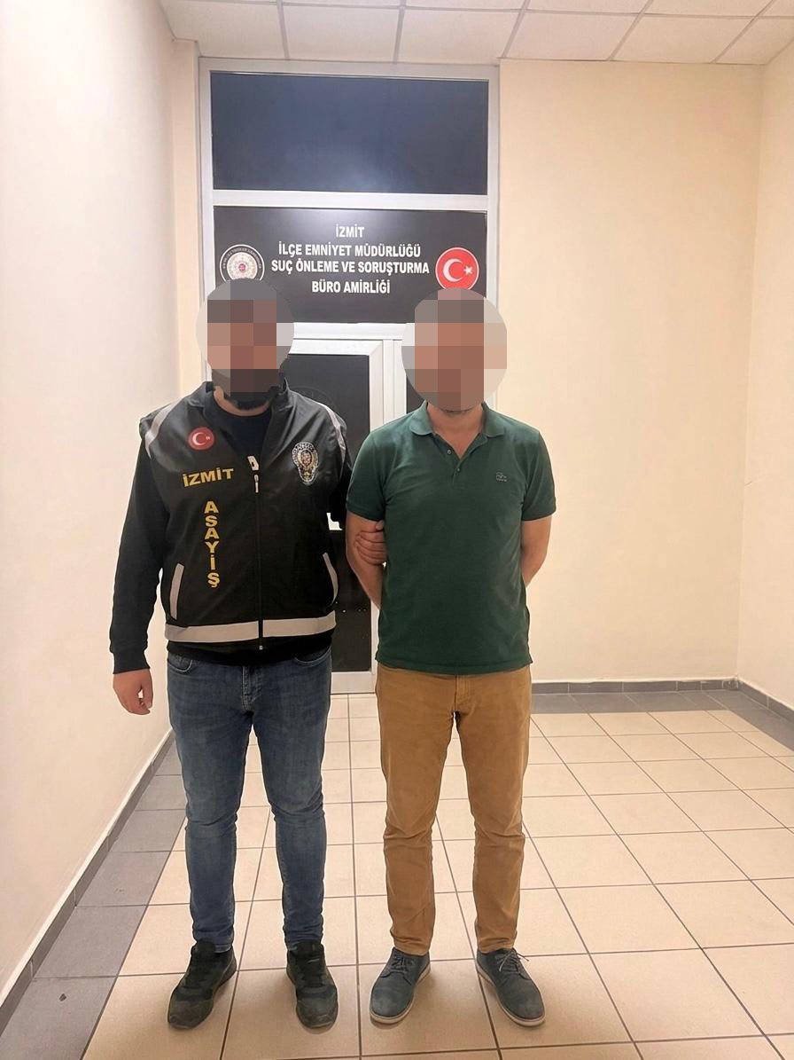 Dolandırıcılık suçundan 21 Yıl 7 Ay Kesinleşmiş hapis cezası bulunan E.D....