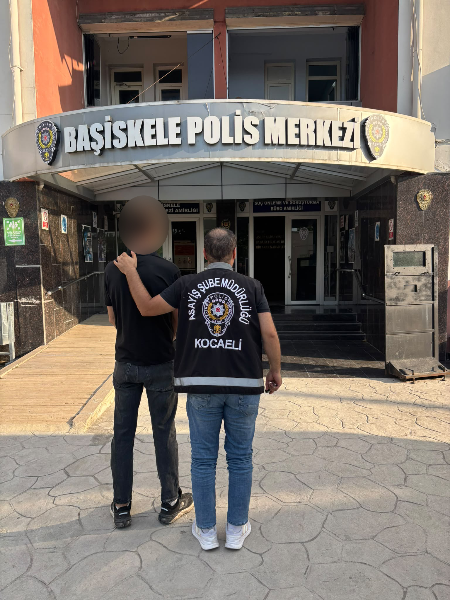 Başiskele'de Dolandırıcılık Suçundan Aranan A.D. Yakalandı
