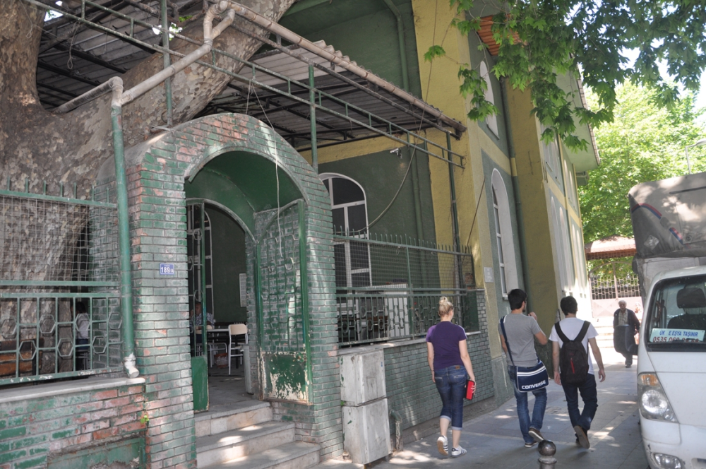 Baç Çinarli Cami̇i̇