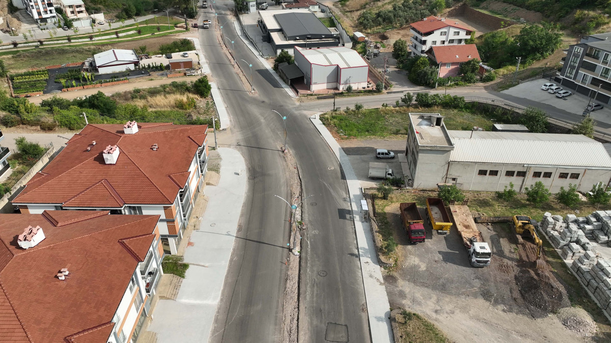 Başiskele'de Hoca Ahmet Yesevi Caddesi Yenileniyor: Ulaşım Ağı Güçleniyor