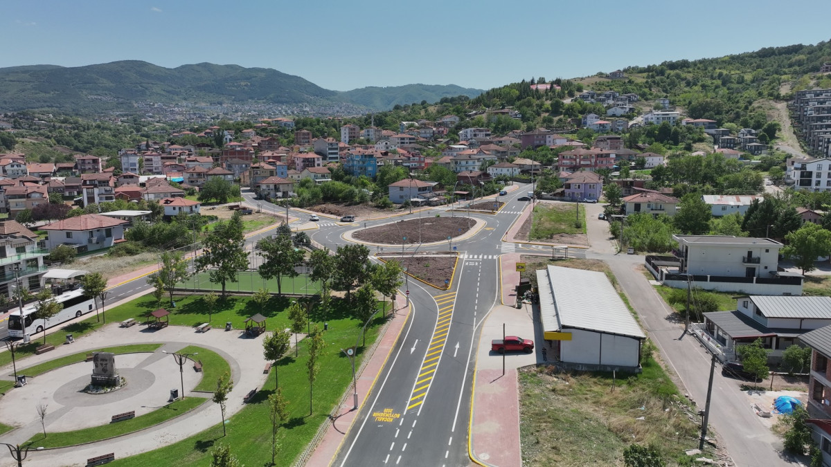 Başiskele'de Trafiği Rahatlatan Kavşak Düzenlemesi Tamamlandı