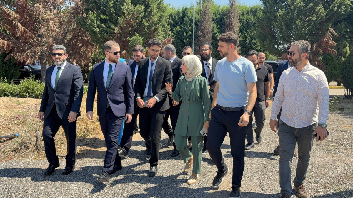 Kocaeli Büyükşehir Belediyesi'nin Tıbbi ve Aromatik Bitki Projesi, Suriye Hama Valisi'ni Ağırladı