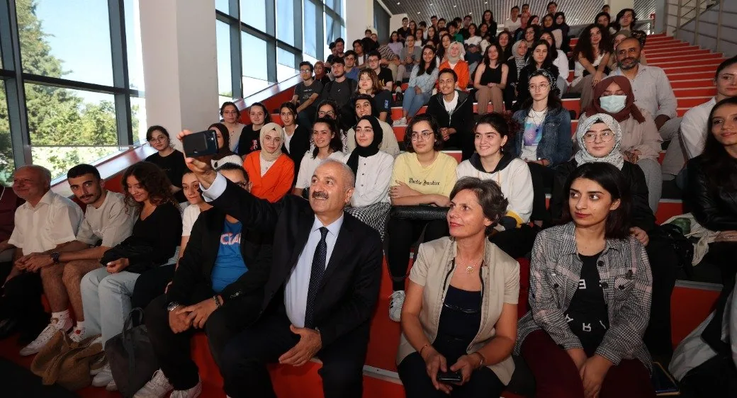 Gebze Belediyesi'nden 2026 Üniversite Eğitim Desteği Başvuruları Başladı