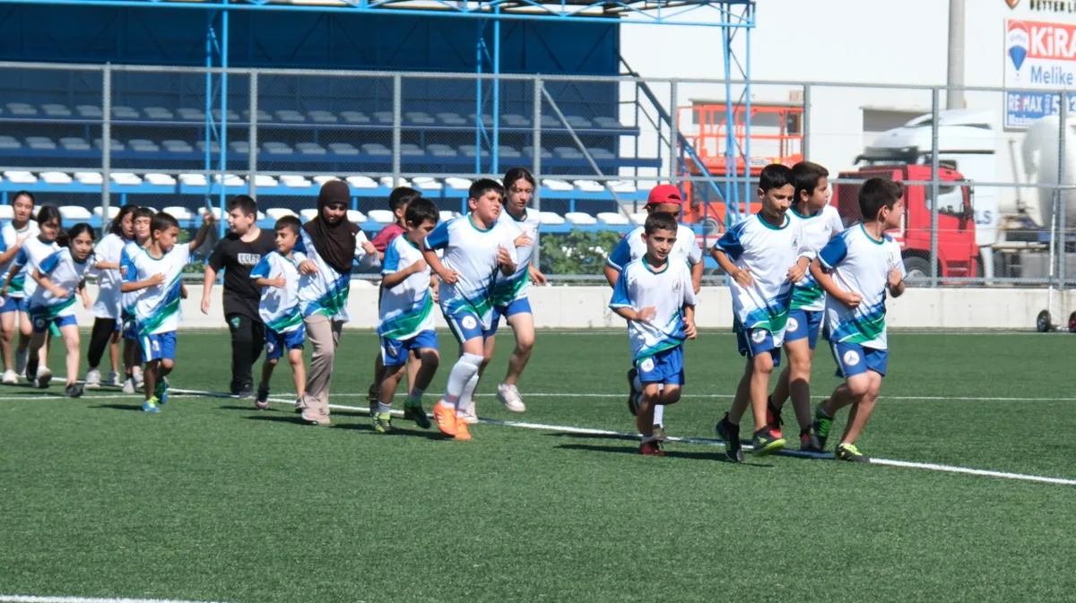 Kartepe Belediyesi Yaz Spor Okulları 3 Bin 700 Öğrenciyle Tamamlandı