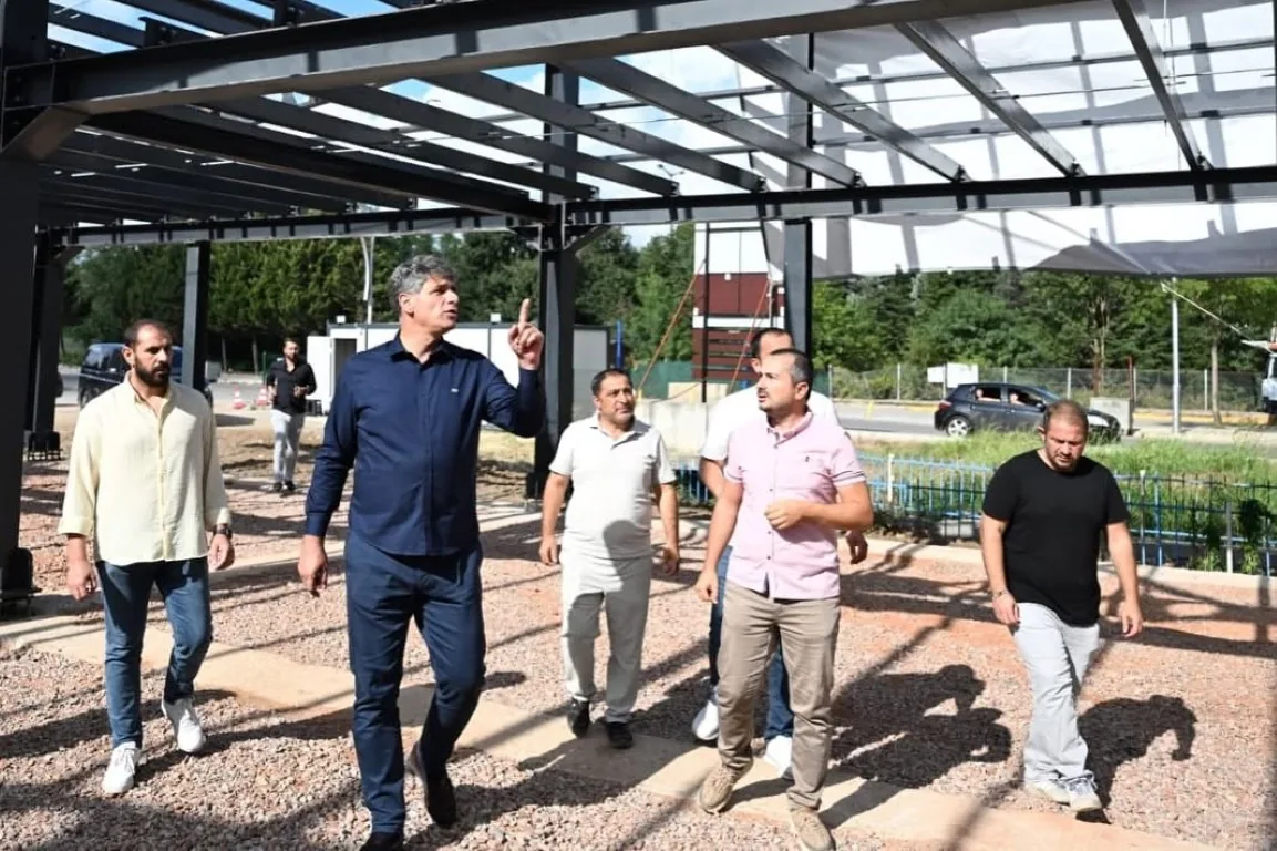 Kartepe'de Ataevler Kent Çarşısı İnşaatı Devam Ediyor