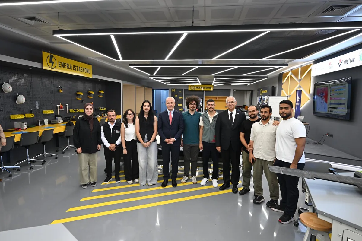 YÖK Başkanı Prof. Dr. Erol Özvar, Kocaeli Üniversitesi Bilimpark'ı Ziyaret Etti
