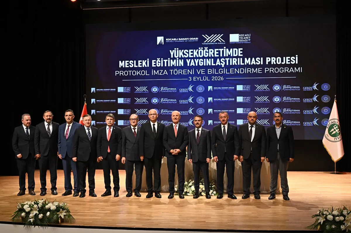 YÖK Başkanı Prof. Dr. Erol Özvar, Kocaeli Üniversitesi'nde Protokol İmza Törenine Katıldı